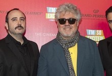 Almodvar con sus estrellas en Los ngeles | EFE