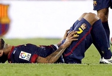 Dani Alves se lesiona en el clsico ante el Real Madrid. | Cordon Press