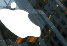 Logotipo de Apple en su tienda de la Quinta Avenida de Nueva York. | Rob Pongsajapan/cc-by-2.0