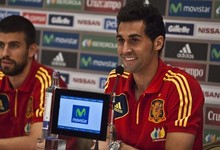 Arbeloa, junto a Piqu, en la rueda de prensa. | EFE
