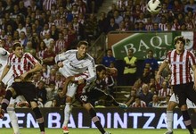 Ronaldo, en el momento de conectar el cabezazo que supuso el 0-2. | EFE