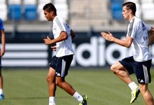 Gareth Bale entrena con el grupo. | realmadrid.com