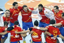 Los jugadores celebran el pase a la final. | EFE