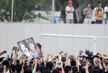 Una multitud esperaba la llegada de Beckham. | Cordon Press