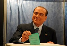 Silvio Berlusconi votando | Cordon Press