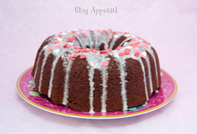 Red Velvet Bundt Cake con Centro de Rosas