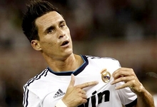 Jos� Callej�n celebra un gol con el Real Madrid. | Archivo