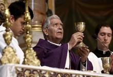 El arzobispo de Caracas, en una Eucarista | Cordon Press