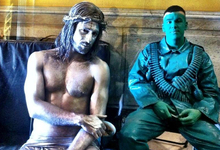 Hugo Silva y Mario Casas | Twitter de lex de la Iglesia