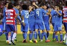 Los jugadores del Real Madrid celebran el gol de Benzema. | EFE