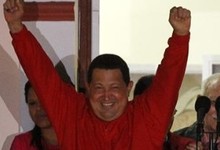 Chvez celebra su triunfo | EFE