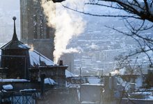 Las chimeneas como ésta de Zurich emiten CO2 entre otros gases. | Cordon Press