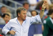 Javier Clemente dirige un partido de la seleccin camerunesa en junio de 2011. | Cordon Press/Archivo