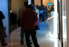 Cola en la tienda de Telefnica en Gran Va | Telefnica