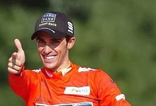 Alberto Contador celebra su triunfo en la pasada Vuelta a Espaa. | Archivo