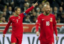 Cristiano Ronaldo celebra uno de sus tres goles a Suecia. | Cordon Press