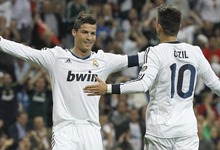 Cristiano Ronaldo celebra con zil su gol al Mlaga. | EFE