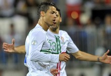 Cristiano, jugando con su seleccin. | Archivo