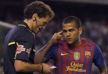 Dani Alves ve con buenos ojos sumarse a Silva en el PSG. | Archivo