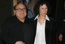 Danny DeVito y Rhea Perlman | Cordon Press