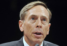 Petraeus, en una comparecencia en 2011 |EFE