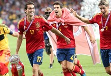 Los jugadores de la seleccin espaola celebran la ltima Eurocopa. | Archivo