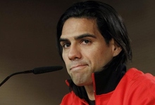 Radamel Falcao, en rueda de prensa en el Santiago Bernab�u. | EFE