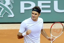 Roger Federer celebra su victoria ante Pablo Carreo-Busta. | EFE