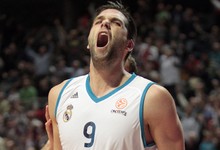 Felipe Reyes celebra la victoria in extremis. | EFE