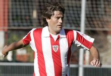 Julen Guerrero, durante un partido de veteranos con el Athletic de Bilbao. | Cordon Press / Archivo