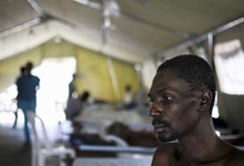 Un haitiano internado en un centro sanitario contra el clera | Cordon Press
