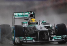 Lewis Hamilton pilota durante la ltima jornada de entrenamientos en Montmel. | EFE