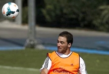 Higuan, durante el entrenamiento del Real Madrid en Valdebebas. | EFE