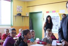 Hollande, en una visita a un colegio pblico francs. | Cordon Press