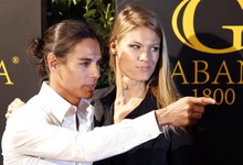 Julio Jos Iglesias y su novia -ya mujer- en la despedida de solteros que ofrecieron a sus amigos| EFE