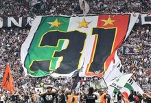 Los aficionados de la Juventus celebran el t�tulo. | EFE