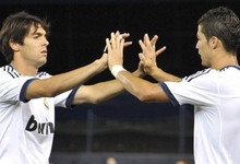 Kak celebra un gol con Cristiano en un amistoso frente al Milan. | EFE/Archivo