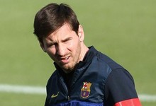 Leo Messi es la gran duda del Barcelona para el partido contra el PSG. | EFE