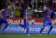 Rubn Garca (c) celebra su gol al Sevilla. | Cordon Press