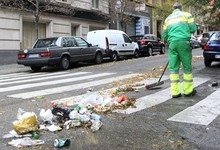 Operarios de limpieza vuelven al trabajo tras 13 das de huelga | EFE