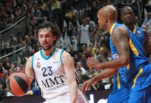 Sergio Llul, durante el partido frente al Maccabi. | EFE