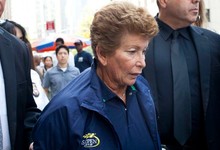 Lois Goodman, siendo detenida. | odt.com
