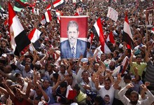Una imagen de Mohamed Morsi en una manifestacin | Archivo