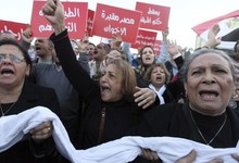 Centenares de ciudadanos egipcios corean lemas contra los Hermanos Musulmanes | EFE
