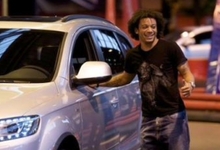 Marcelo, con uno de sus coches | Archivo