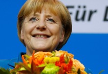 ngela Merkel se dirige a sus seguidores, tras conocer los sondeos que le daban la victoria. | Cordon Press