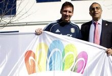 Messi y Alejandro Blanco. | EFE