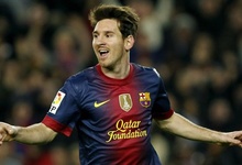 Messi celebra su primer gol al Zaragoza. | EFE