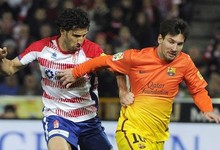 Messi, durante el encuentro ante el Granada. | EFE