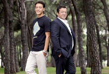Mesut zil y su padre y agente, Mustafa. | Foto: devrimderki.blogspot.com